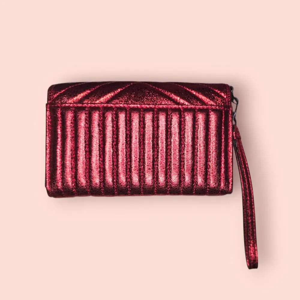 Victoria's Secret Metallic Red Quilted Envelope Wallet Wristlet Clutch Y2K - Picture 2 of 3